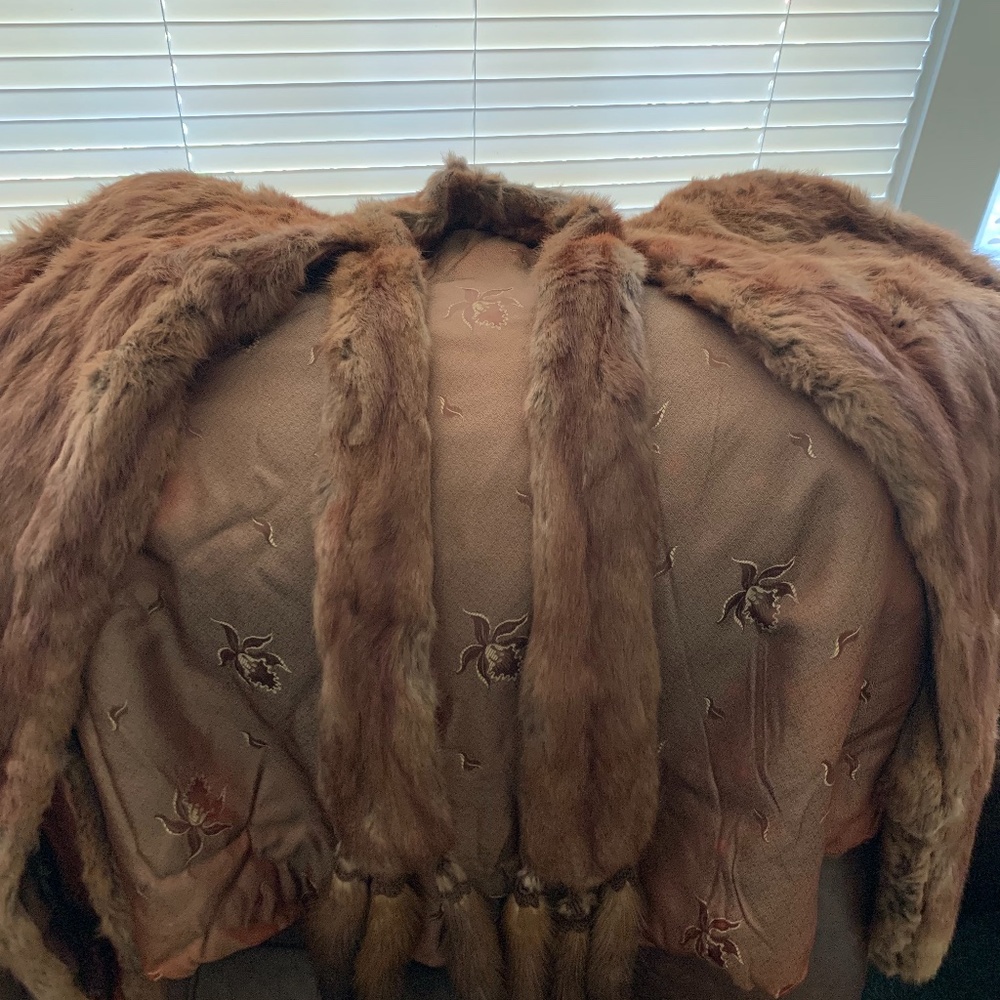 c. 1920’s Vintage Red Fox Cape w/Tails